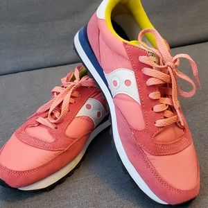 Saucony Sneakers (size 8.5)
